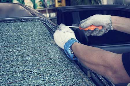 Windshield-Repair--Replacement-Feat1
